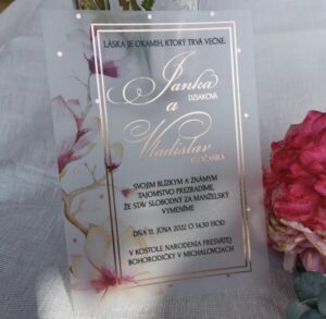 transparentne svadobne oznamenie pivonky