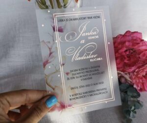 transparentne svadobne oznamenie pivonky