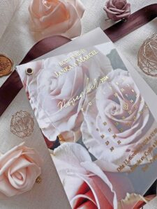 luxusné svadobné oznámenie s kalednárikom spojené s nitom