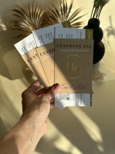 svadobné oznámenie letenka s pasom