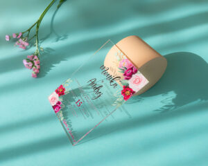 akrylové svadobné oznámenie s kvetmi