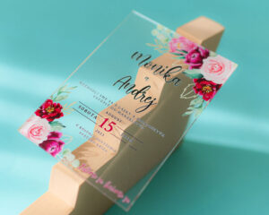 akrylové svadobné oznámenie s kvetmi