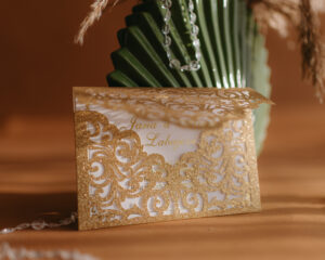 luxusné lasercut svadobné oznámenie